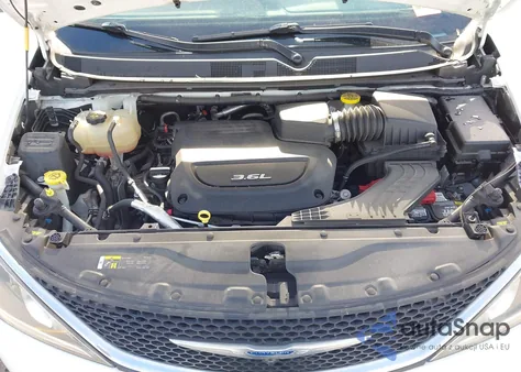 2018 Chrysler Pacifica Limited from USA, damaged, VIN 2C4RC1GG5JR117703